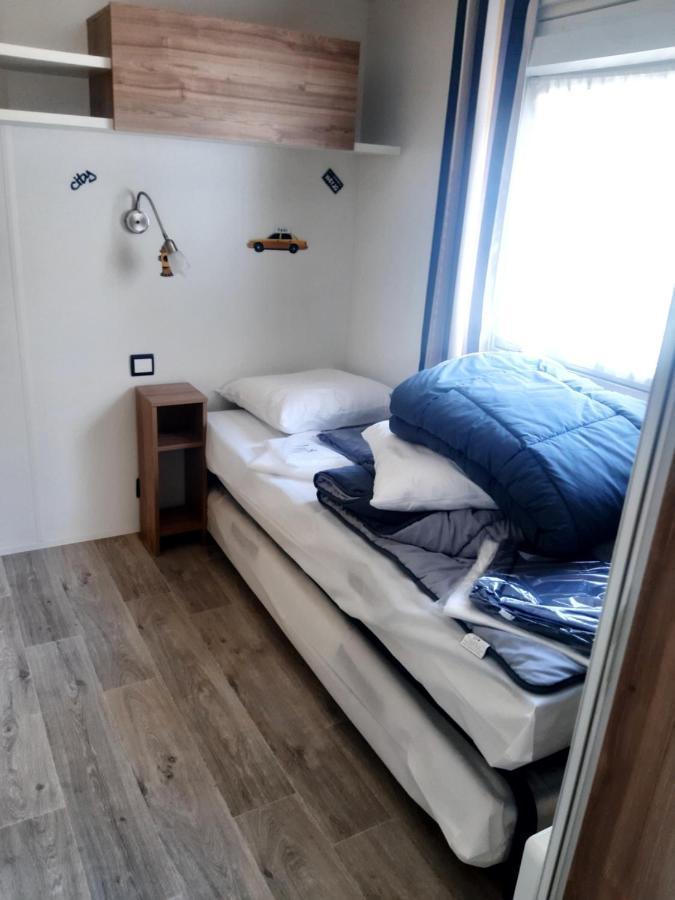 Camping Des Dunes De Contis Mobilhome 3Ch, サン・ジュリアン・アン・ボルヌ エクステリア 写真