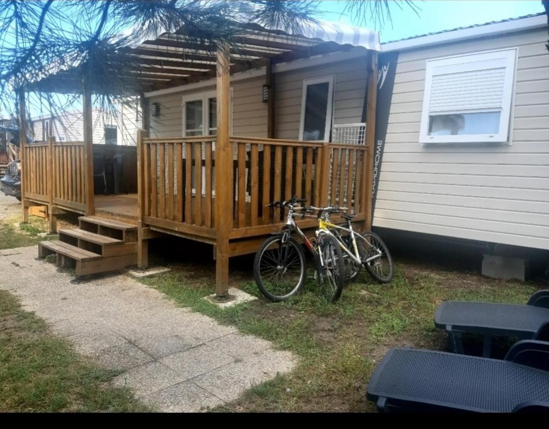 Camping Des Dunes De Contis Mobilhome 3Ch, サン・ジュリアン・アン・ボルヌ エクステリア 写真